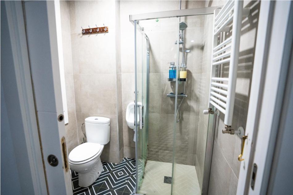 Off Beat Guesthouse - Self-Check-In - Sleep Conscious San Sebastian Exterior photo