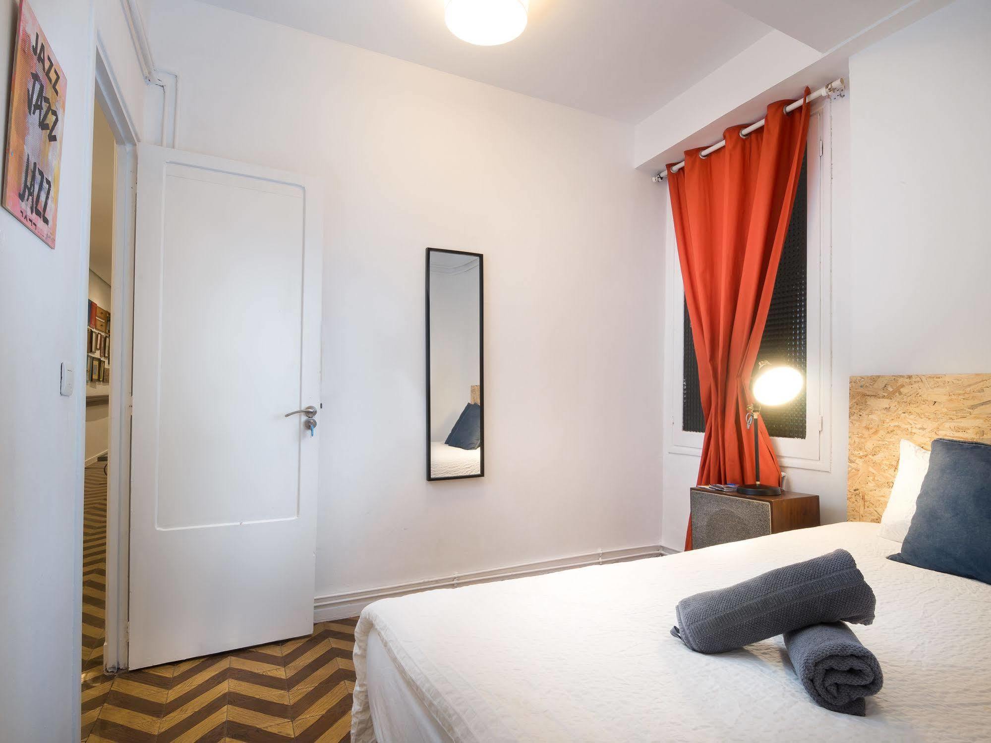 Off Beat Guesthouse - Self-Check-In - Sleep Conscious San Sebastian Exterior photo