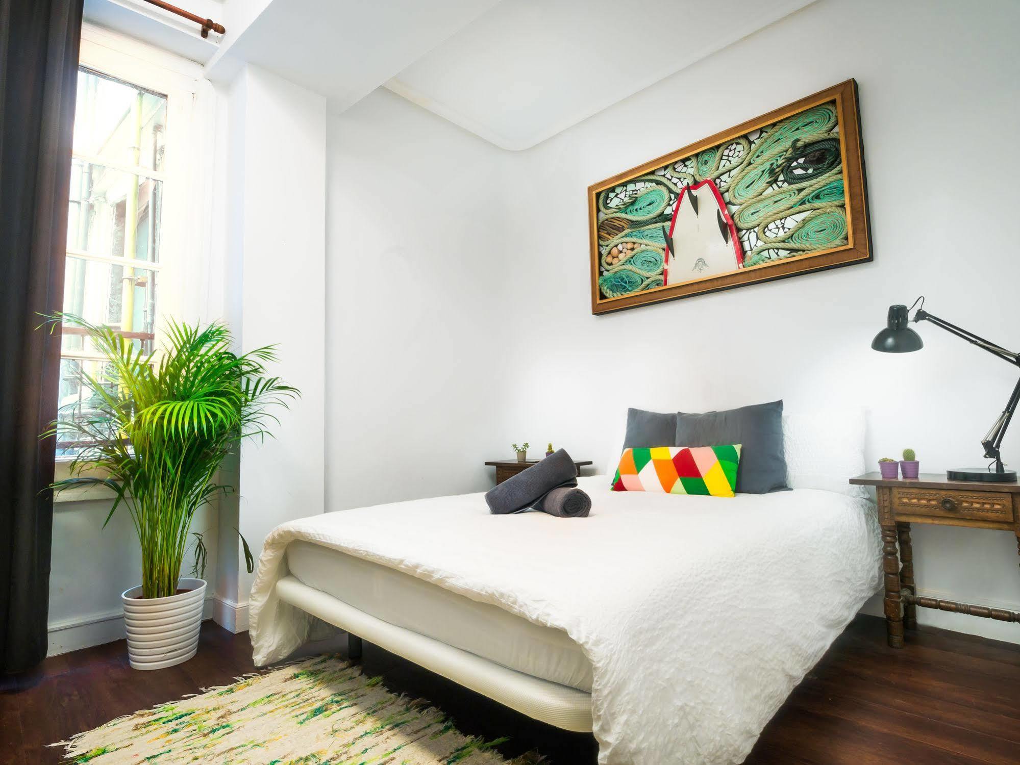 Off Beat Guesthouse - Self-Check-In - Sleep Conscious San Sebastian Exterior photo