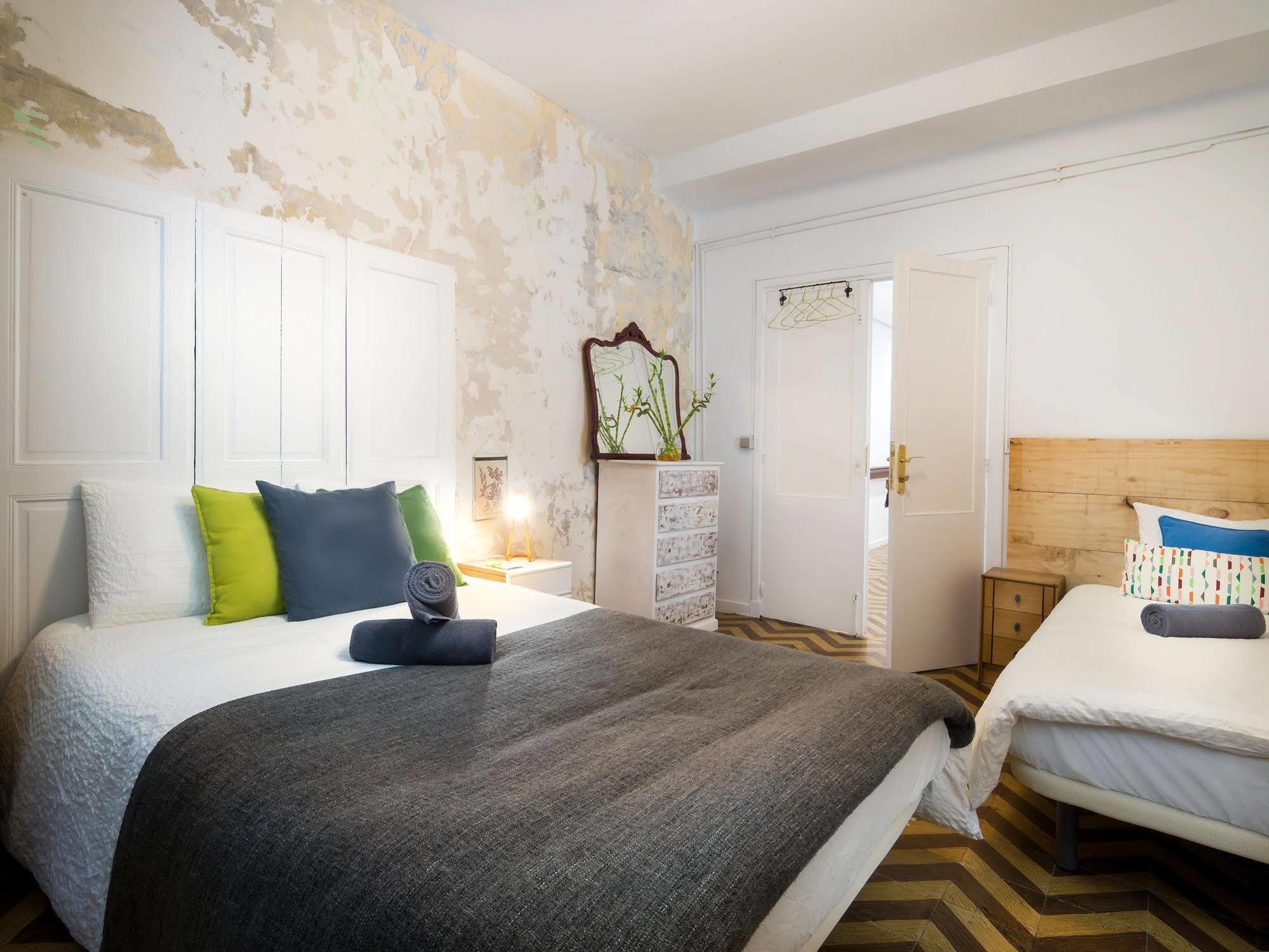 Off Beat Guesthouse - Self-Check-In - Sleep Conscious San Sebastian Exterior photo