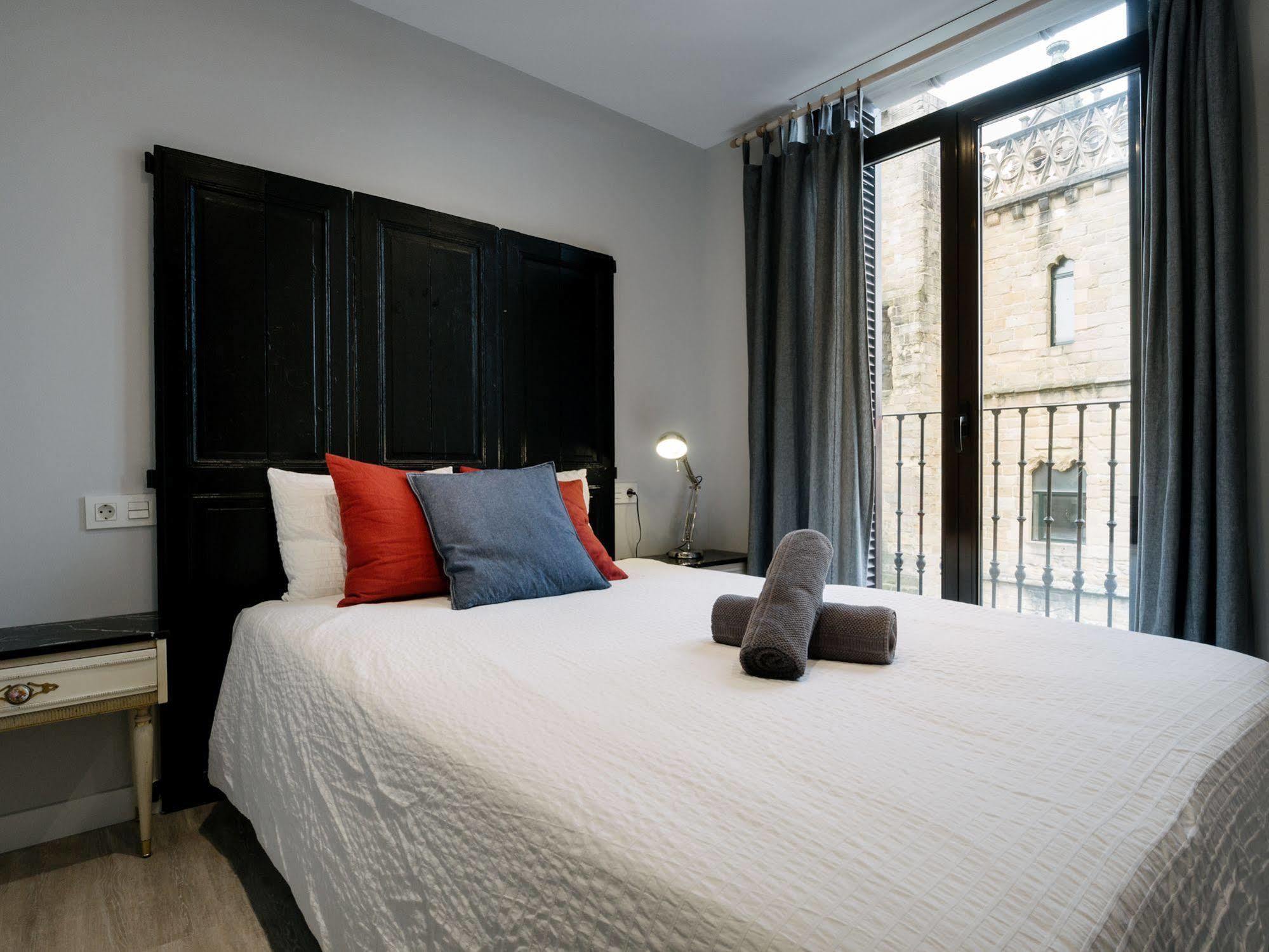 Off Beat Guesthouse - Self-Check-In - Sleep Conscious San Sebastian Exterior photo