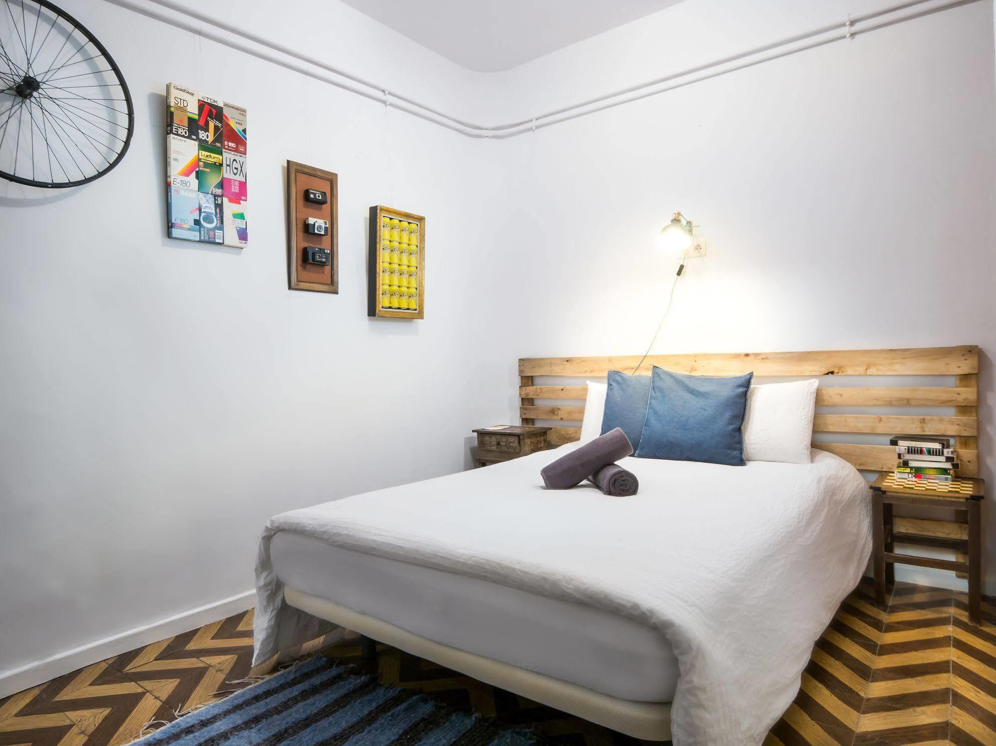 Off Beat Guesthouse - Self-Check-In - Sleep Conscious San Sebastian Exterior photo